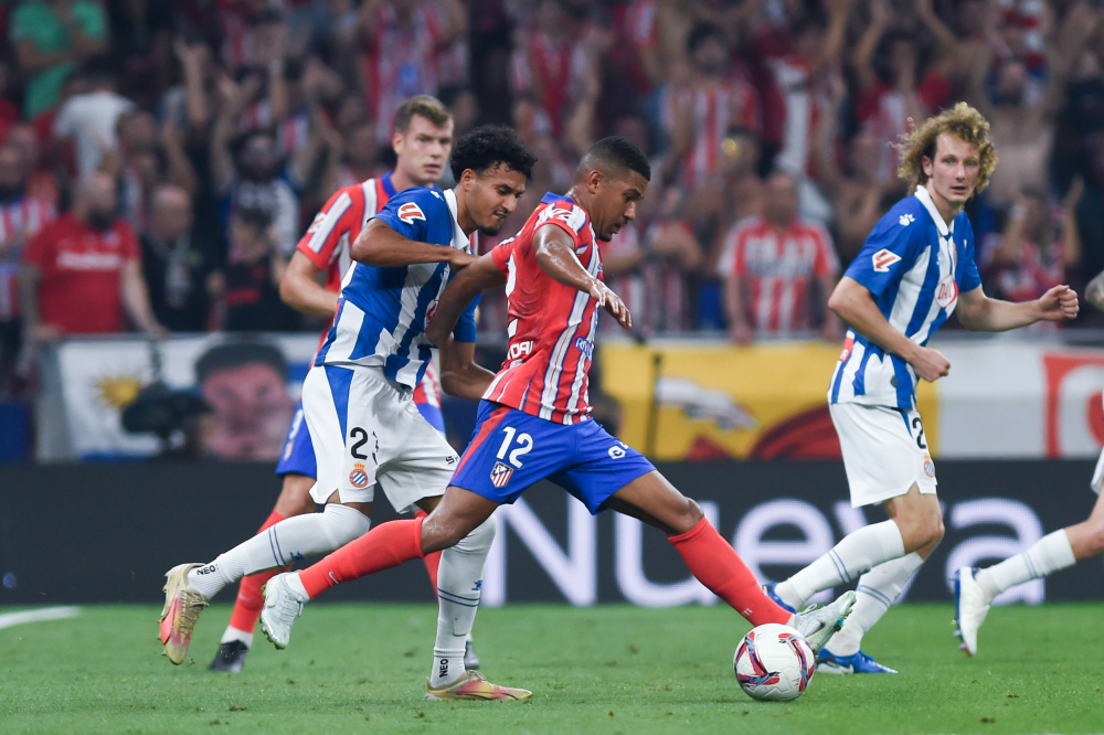 CBA广东男篮险胜辽宁男篮