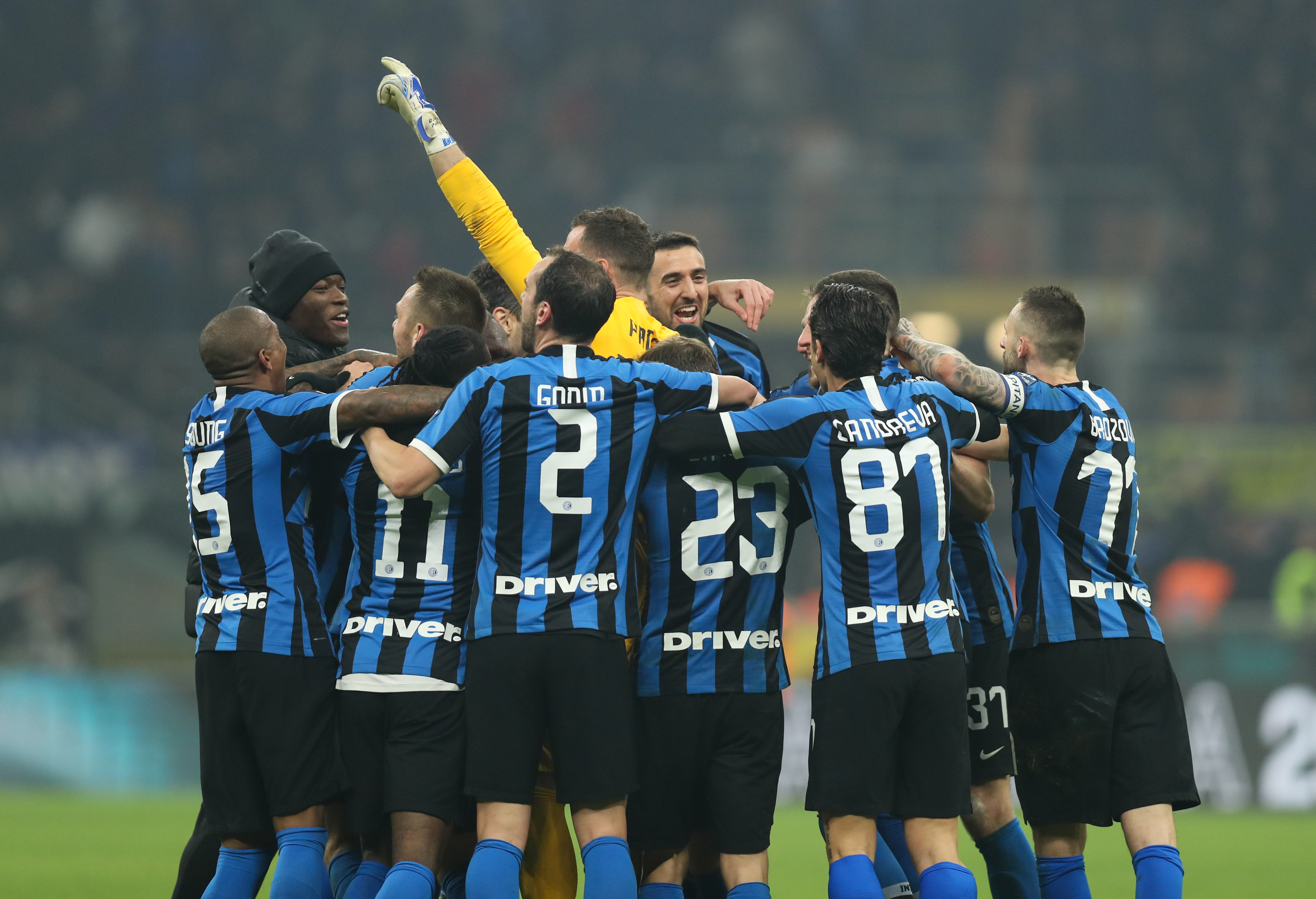 造访迈阿密国际，特雷泽盖晒与梅西合影：毋庸置疑的第一人