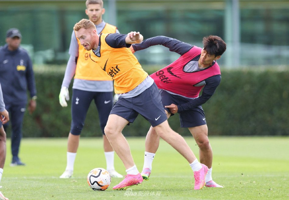 这队防守轮转太快了