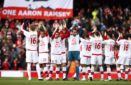 巴西女排3-2战胜日本女排，夺得世女排联赛半决赛冠军。