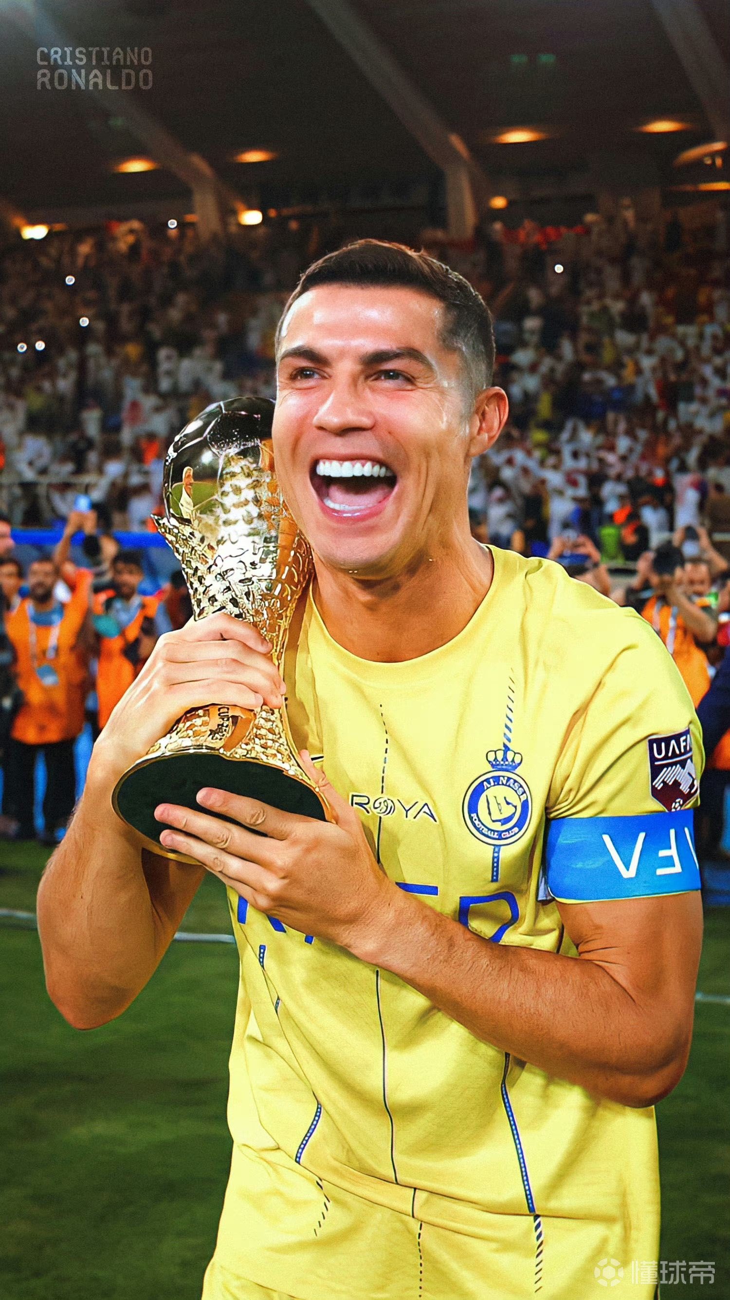 记者：西海岸外援戴维森返回巴西接受鼻梁手术，恢复期3个月