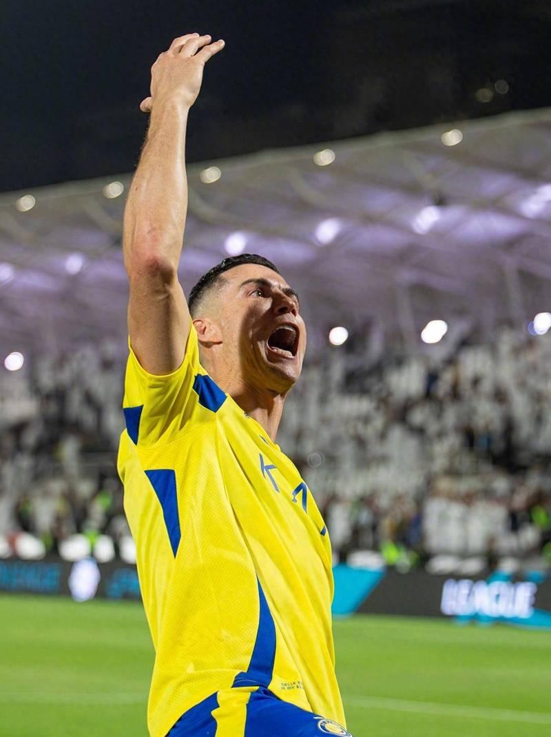 川崎前锋官方：效力10年的40岁韩国前国门郑成龙将自由身离队