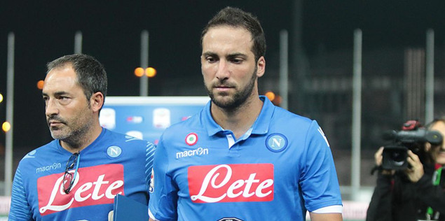 足球比赛中如何保持体能？